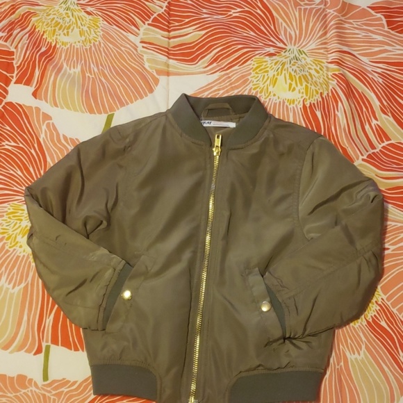 H&M Other - 🔥5/$25 GIRLS H&M GREEN ARMY BOMBER JACKET